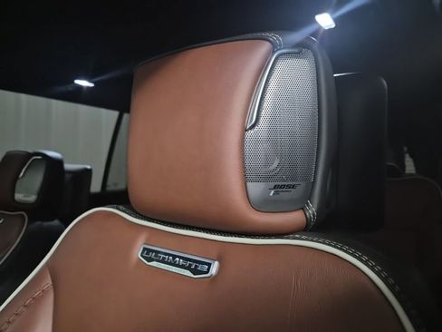 Used 2023 GMC Yukon XL Denali Ultimate image 13