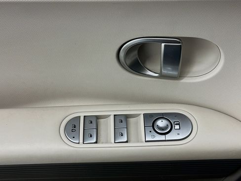 Used 2024 Hyundai Ioniq 5 SEL image 15