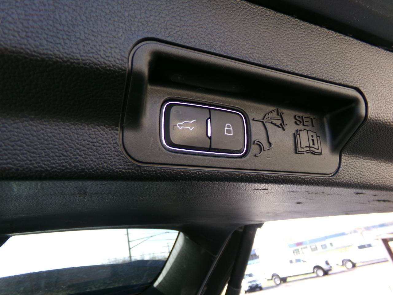 Used 2023 Ford Explorer 4WD image 38