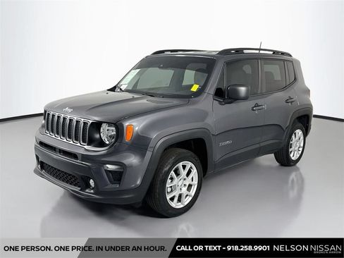 Used 2022 Jeep Renegade Latitude w/ Convenience Group AWD/4WD image 1