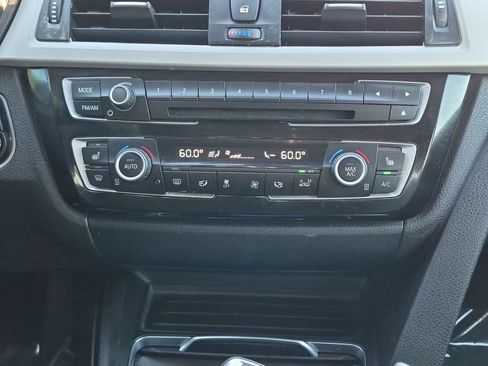 Used 2017 BMW 320i Sedan RWD image 23