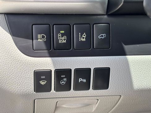 Used 2016 Toyota Highlander Limited Platinum image 31