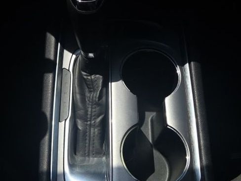 Used 2020 Chevrolet Malibu LT image 30