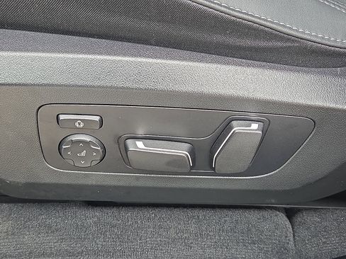 Used 2025 BMW X3 xDrive30i w/ Premium Package image 13