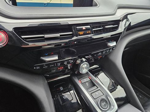 Used 2023 Acura MDX SH-AWD w/ Technology Package image 34