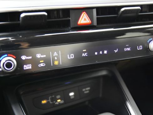Used 2025 Kia K5 LXS FWD image 26