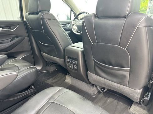 Used 2019 Buick Enclave Avenir w/ Avenir Technology Package AWD/4WD image 44