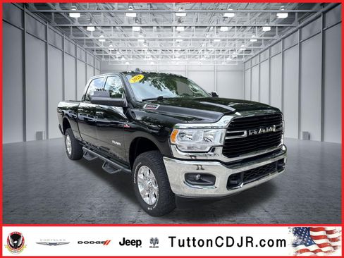 Used 2020 RAM 2500 Big Horn w/ Level 1 Equipment Group AWD/4WD image 1