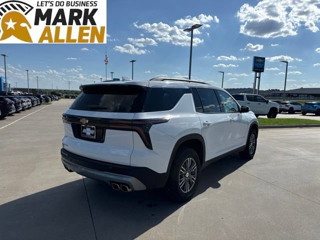 Used 2025 Chevrolet Traverse LT FWD image 5