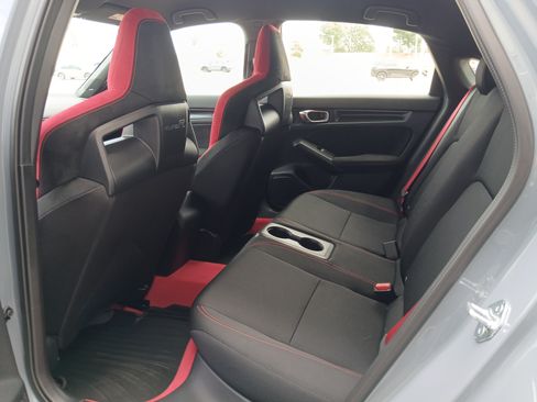Used 2025 Honda Civic Type R image 9