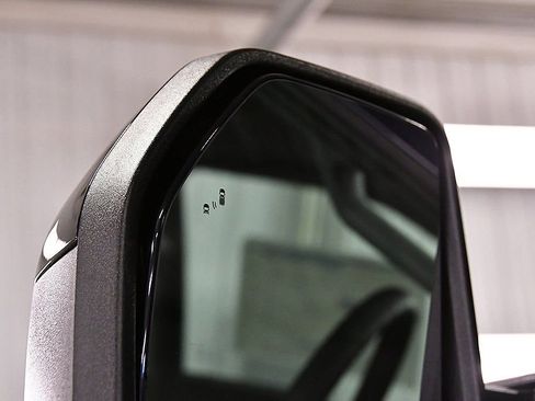 New 2025 Ford F250 Lariat w/ Lariat Ultimate Package image 17