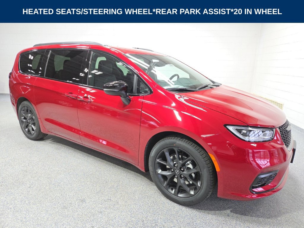 New 2026 Chrysler Pacifica Select w/ S Appearance Package FWD image 1