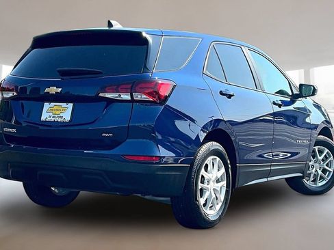 Used 2023 Chevrolet Equinox LS w/ LS Convenience Package AWD/4WD image 6