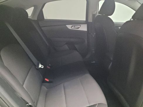 Used 2022 Kia Forte LXS FWD image 19