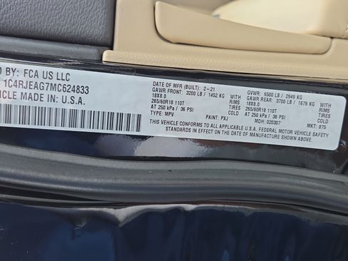 Used 2021 Jeep Grand Cherokee Laredo RWD image 39