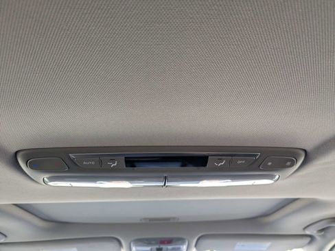 Used 2024 Kia Telluride S w/ S Sunroof Package FWD image 19