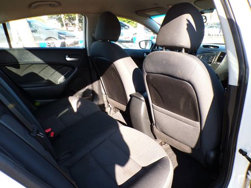 Used 2017 Kia Forte LX w/ LX Popular Package image 22