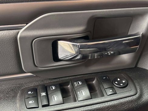 Used 2022 RAM 1500 Classic SLT w/ Protection Group AWD/4WD image 28