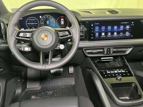 New 2026 Porsche Cayenne image 25