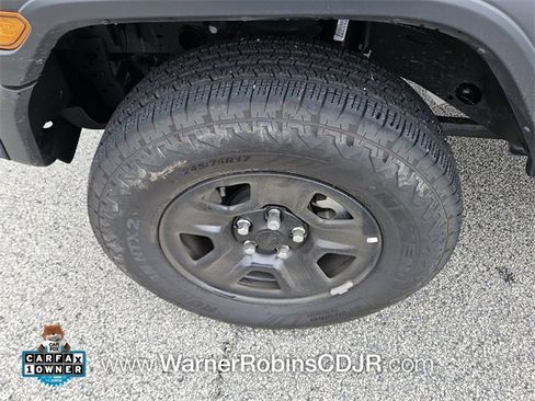 Used 2025 Jeep Wrangler Sport image 14