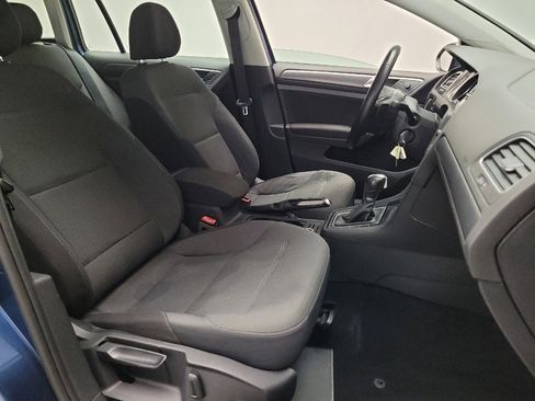 Used 2018 Volkswagen Golf S image 21