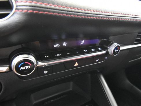 Used 2025 MAZDA MAZDA3 Carbon image 21