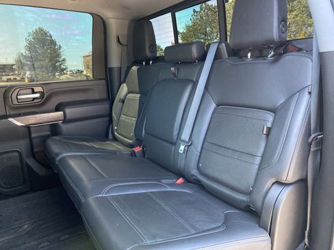 Used 2022 GMC Sierra 2500 Denali w/ Denali Ultimate Package image 9