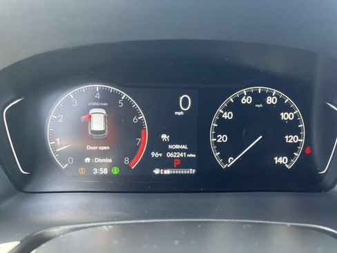 Used 2025 Honda Pilot Touring image 12