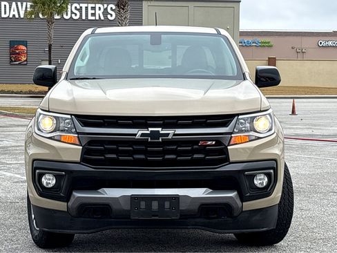 Used 2022 Chevrolet Colorado Z71 image 2