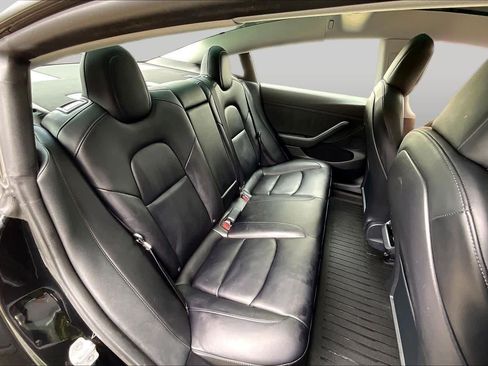 Used 2022 Tesla Model 3 Standard Range RWD image 17