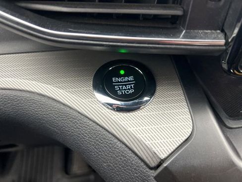 Used 2020 Ford Explorer XLT w/ Equipment Group 202A image 18