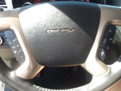 Used 2016 GMC Acadia Denali FWD image 20