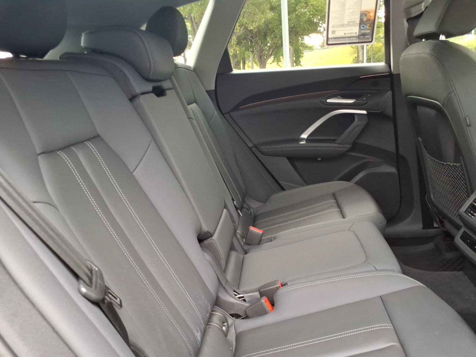 Used 2025 Audi Q5 Premium w/ Convenience Package AWD/4WD image 23