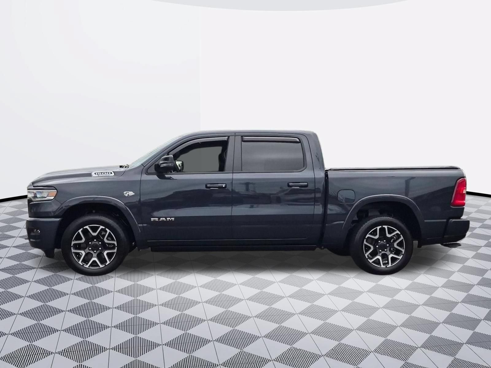 Used 2026 RAM 1500 Laramie AWD/4WD image 4