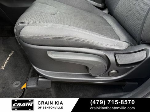 Used 2020 Hyundai Santa Fe SE FWD image 11