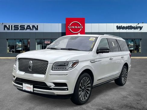 Used 2019 Lincoln Navigator Reserve image 4