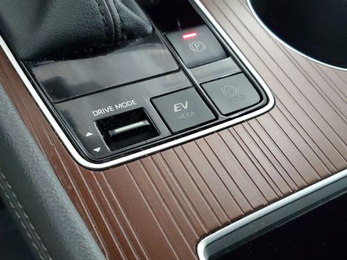 Certified 2023 Toyota Sienna LE FWD image 29