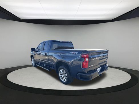 Used 2019 Chevrolet Silverado 1500 Custom w/ Custom Value Package image 5