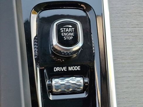 Used 2021 Volvo V60 T5 Cross Country w/ Climate Package image 27