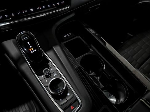 Used 2023 Cadillac Escalade ESV V image 23