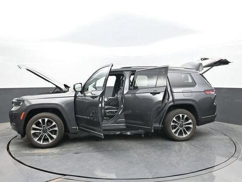 Used 2021 Jeep Grand Cherokee L Overland w/ Luxury Tech Group IV AWD/4WD image 64