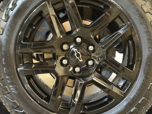 Used 2022 Chevrolet Silverado 1500 LT Trail Boss w/ Convenience Package II AWD/4WD image 45