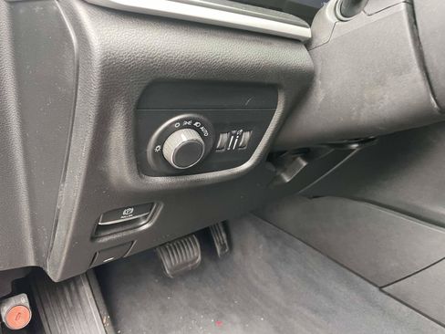 Used 2023 Jeep Grand Cherokee L Laredo AWD/4WD image 21