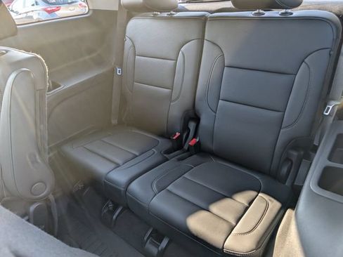 Used 2021 GMC Acadia SLT w/ Elevation Edition AWD/4WD image 14