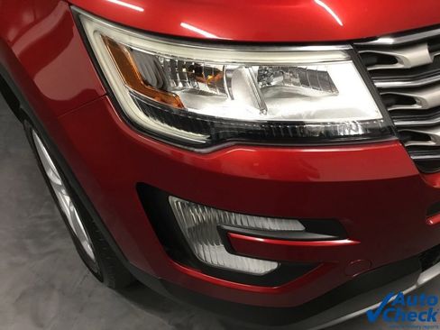 Used 2017 Ford Explorer XLT image 17