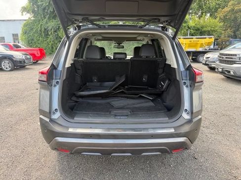 Used 2023 Nissan Rogue SL AWD/4WD image 11