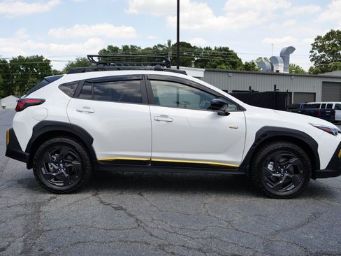 Used 2024 Subaru Crosstrek 2.5i Sport AWD/4WD image 40