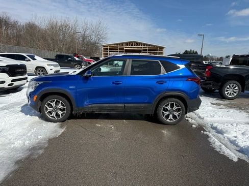 Used 2022 Kia Seltos EX image 9