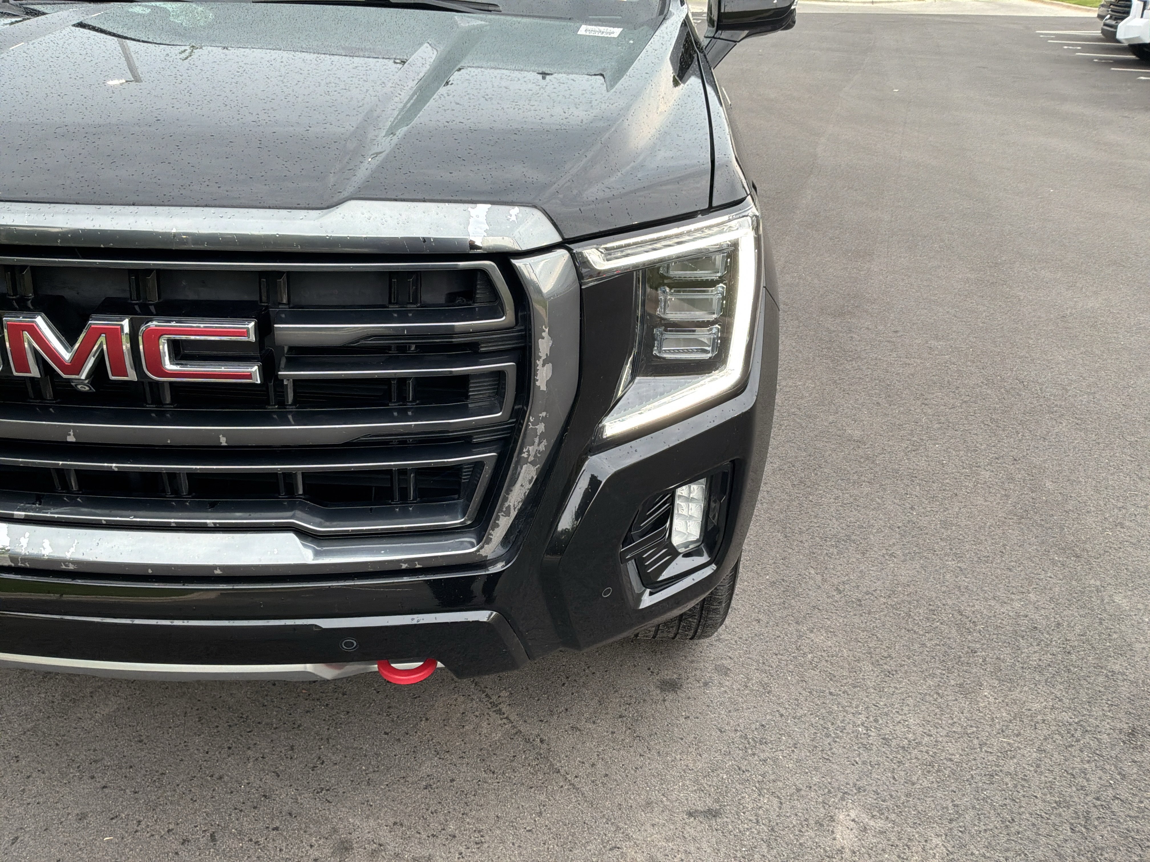 Used 2021 GMC Yukon AT4 w/ AT4 Premium Package AWD/4WD image 6