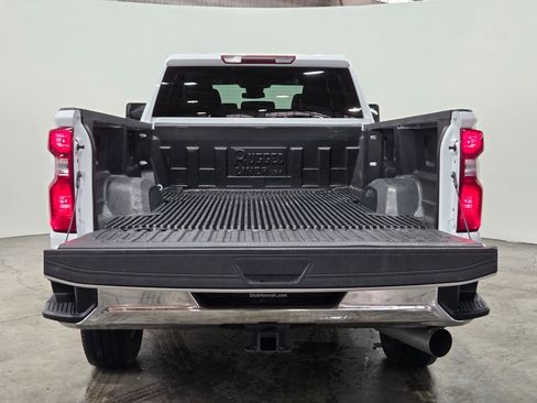 Used 2025 Chevrolet Silverado 2500 LT w/ Convenience Package image 13